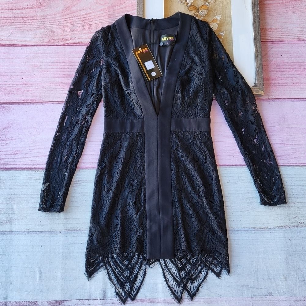 NWT Abyss By Abby Lace Plunging Night Out Cocktail Fitted Bodycon Mini Dress‎ S